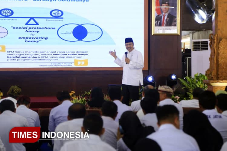 Guyonan Gus Ipul di Pendopo Probolinggo: Ini Gantinya Dulu Gak Jadi Bupati