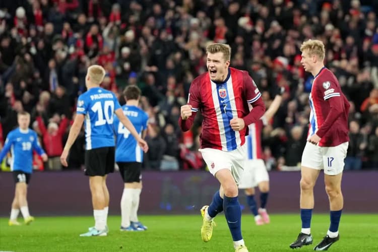 Haaland dan Sorloth Cetak Brace, Norwegia Hajar Estonia 4-1 dan Hampir Pasti ke Piala Dunia 2026