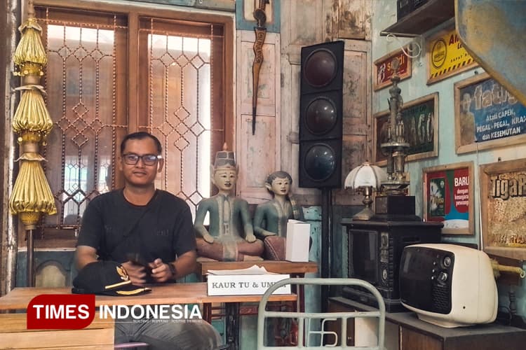 Kreatif, Kades Bangsri Blora Hidupkan Suasana Lawas di Balai Desa