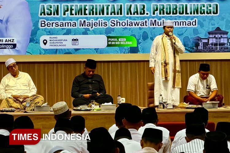 Dai Belia Penyandang Tuna Netra Bikin Bupati Probolinggo dan Ribuan ASN Terpana