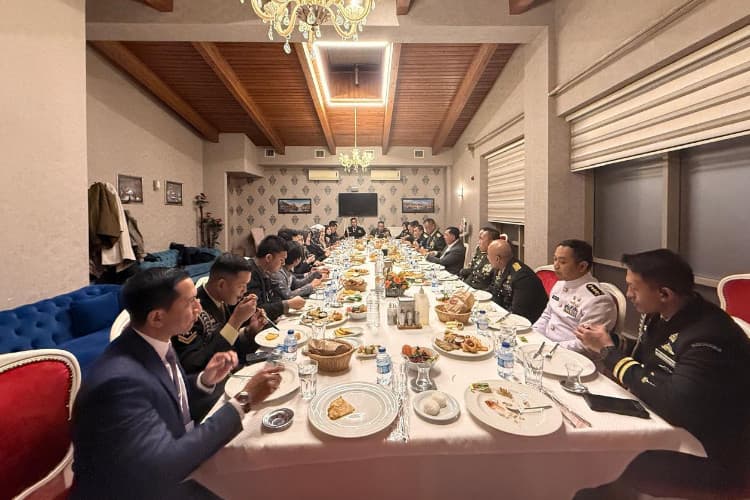 Menhan Bahas Jalur Karier Khusus Bersama PPI Turki