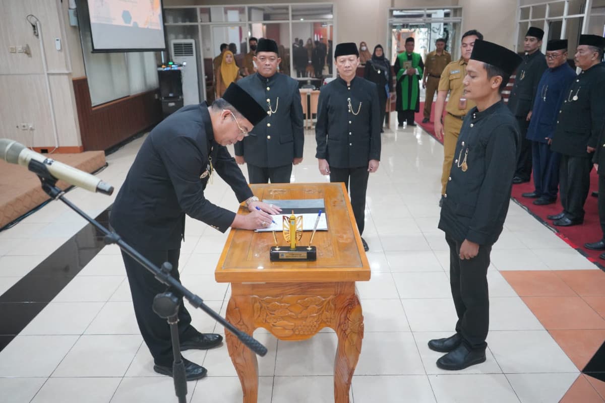 Lantik 67 Pejabat, Wali Kota Probolinggo Minta Kerja Cepat, Nyata dan Hadirkan Solusi