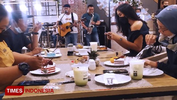 Patisserie Coustic Luminor Hotel Purwokerto Comes with All You Can Eat Concept