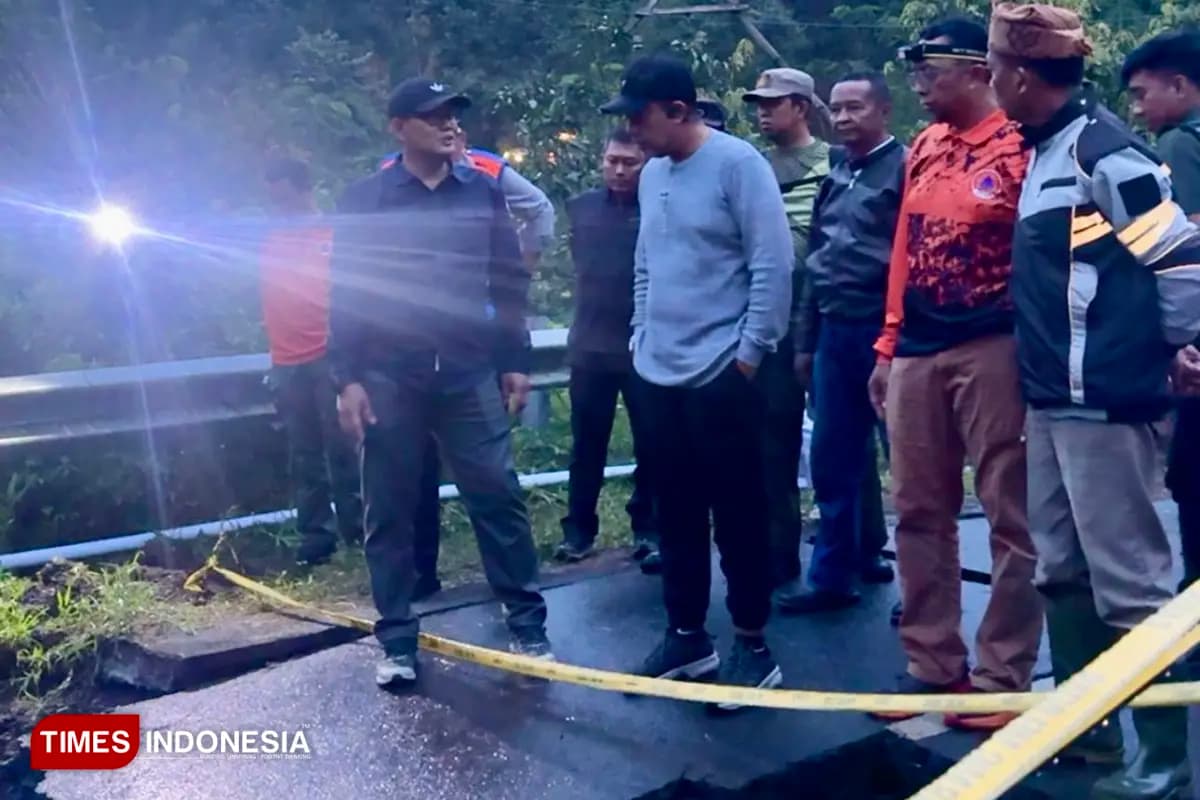 Jalan Menuju Madakaripura Lumpuh, Pemkab Probolinggo Prioritaskan Perbaikan Darurat