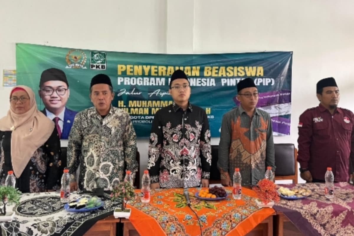 Gus Hilman Bawa 44 Ribu Beasiswa PIP di Pasuruan-Probolinggo, Tekan Angka Putus Sekolah